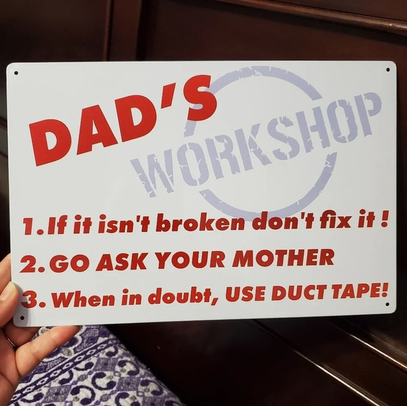 🔥 Dad's Workshop Metal Tin Sign Wall Mounted Garage Man Cave - Picture 1 of 4